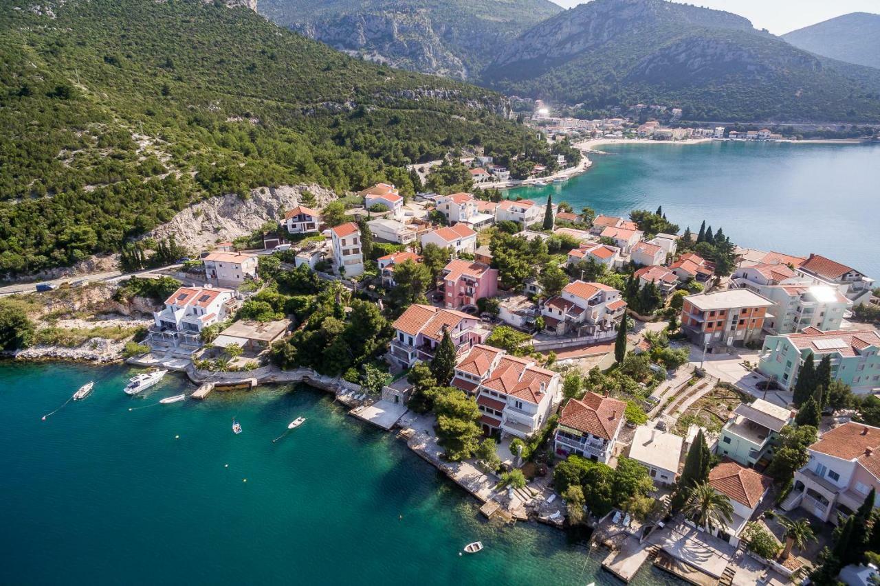 Apartmani Marina クレック エクステリア 写真