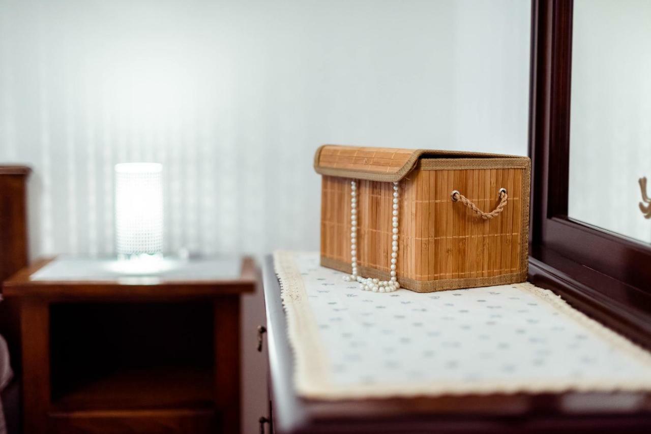 Apartmani Marina クレック エクステリア 写真