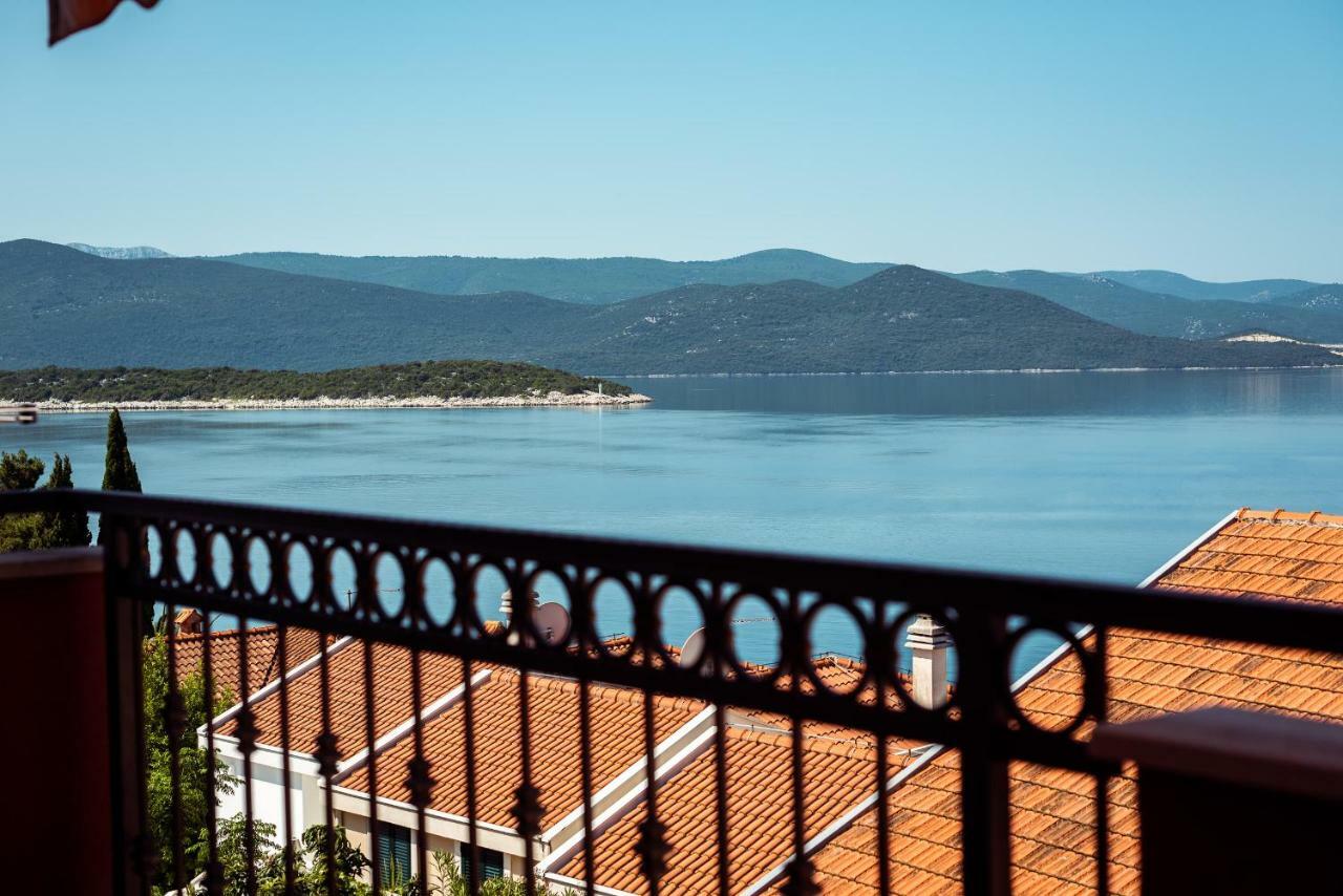 Apartmani Marina クレック エクステリア 写真