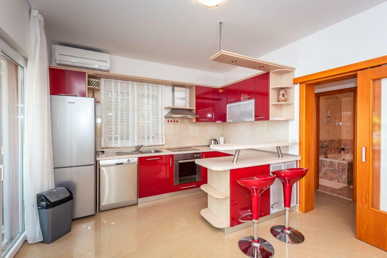 Apartmani Marina クレック エクステリア 写真